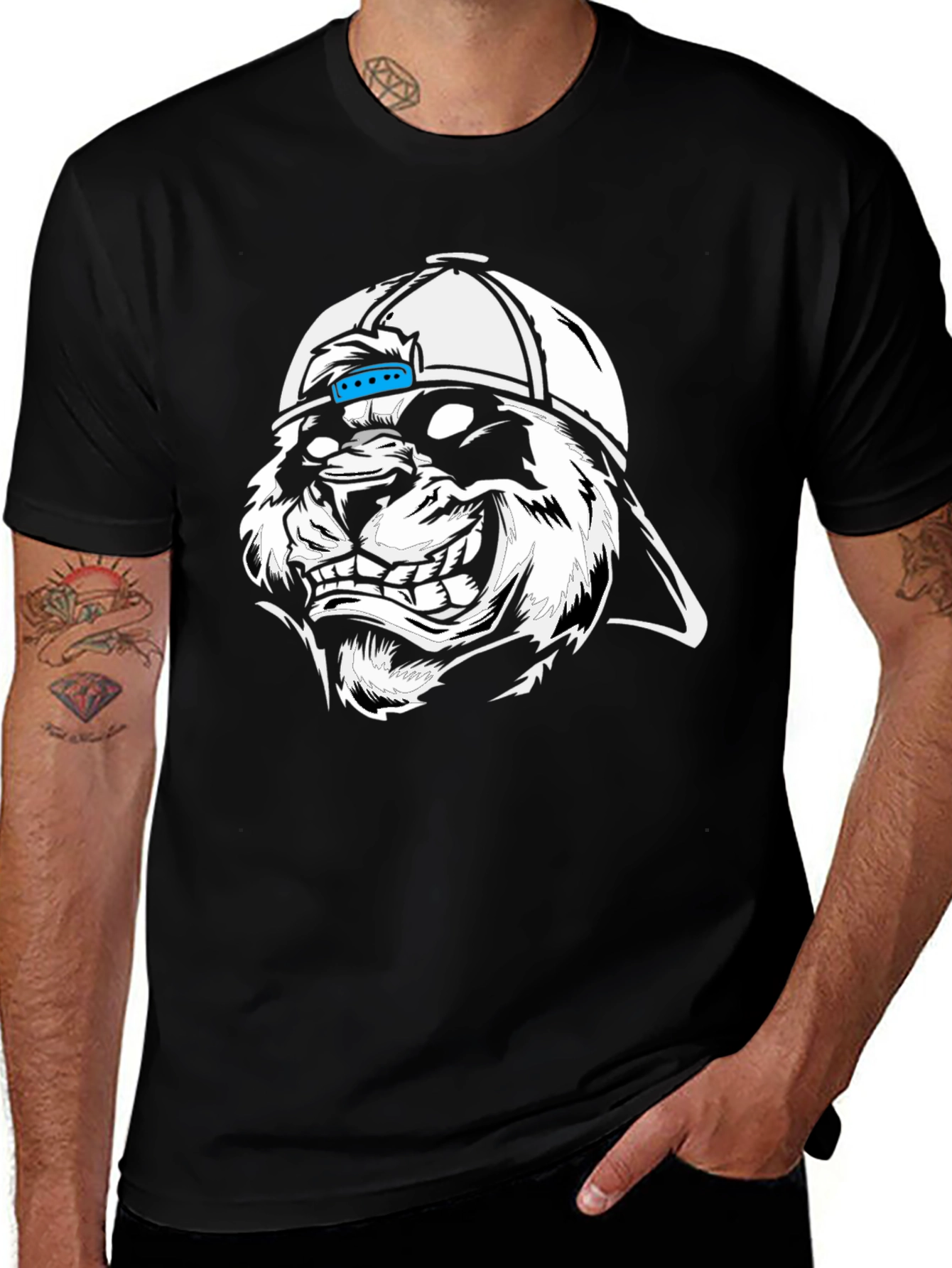 Cool Graphic Tee - Grinning Wolf in Cap
