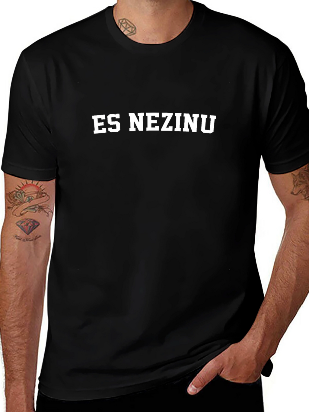 Es Nezinu Black Graphic Tee